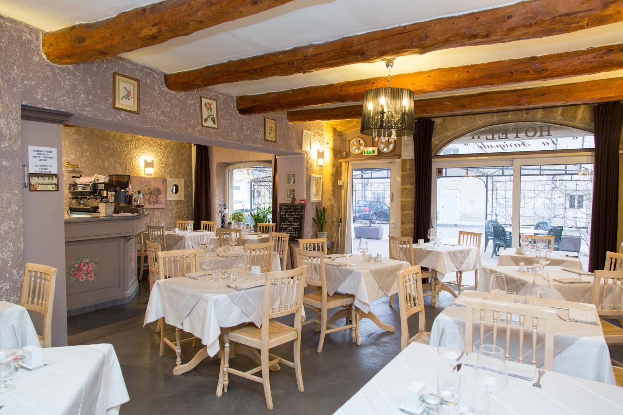 Logis Hotel Restaurant La Farigoule Sainte-Cecile-les-Vignes Экстерьер фото